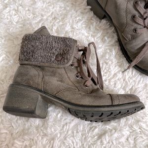 Distressed ROXY boots